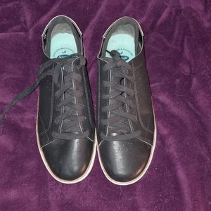 Dr. Scholl's sneakers size 8